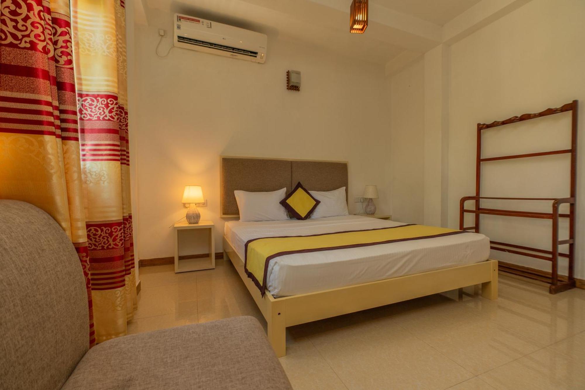 Hotel The Calm Of8 Unawatuna Exterior foto